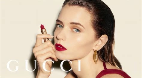 pubblicità gucci rossetto rosso|gucci rosso ancora campaign.